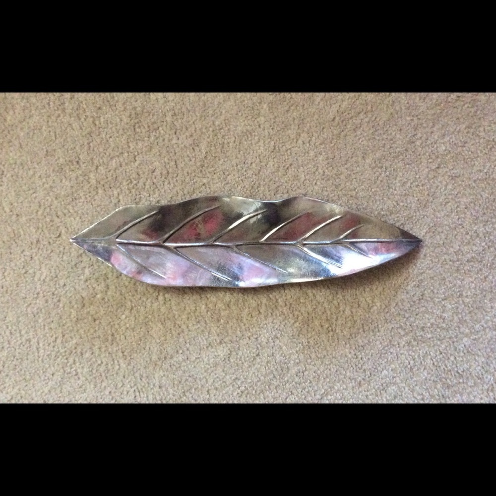 Silver color Leaf ornament.